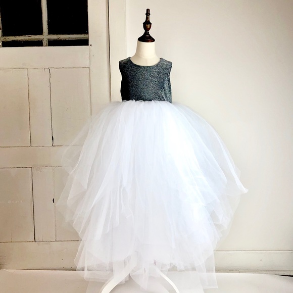 NWT. 2T-3T Metallic Silver Fluffy Tutu Tulle Dress - Picture 5 of 7